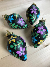 Load image into Gallery viewer, Tiny Flowers